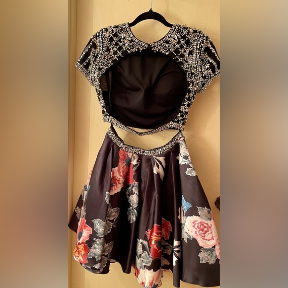 Lucci Lu Size10 2 piece rhinestone Prom Homecoming formal Pageant Cocktail Dress - Picture 2 of 2